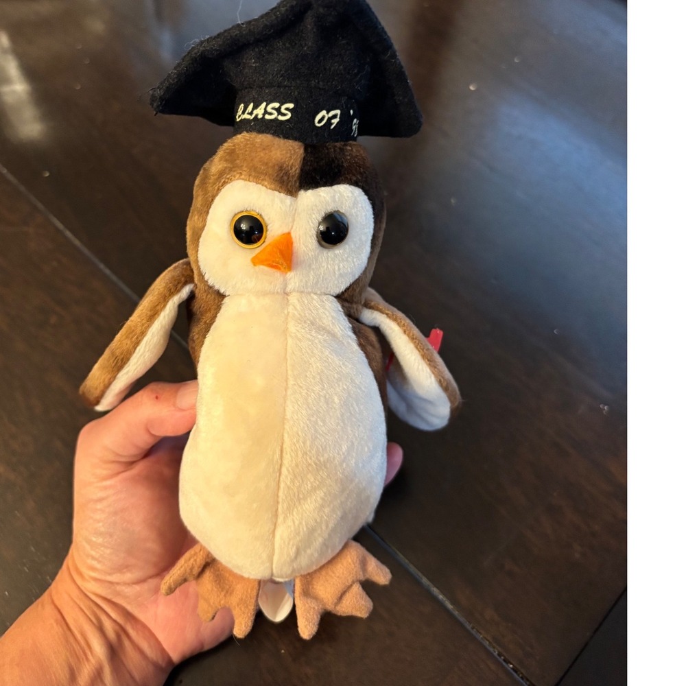 Ty Beanie Baby Wise the Owl Graduation Class of 1998 Brown Plush with Tags
